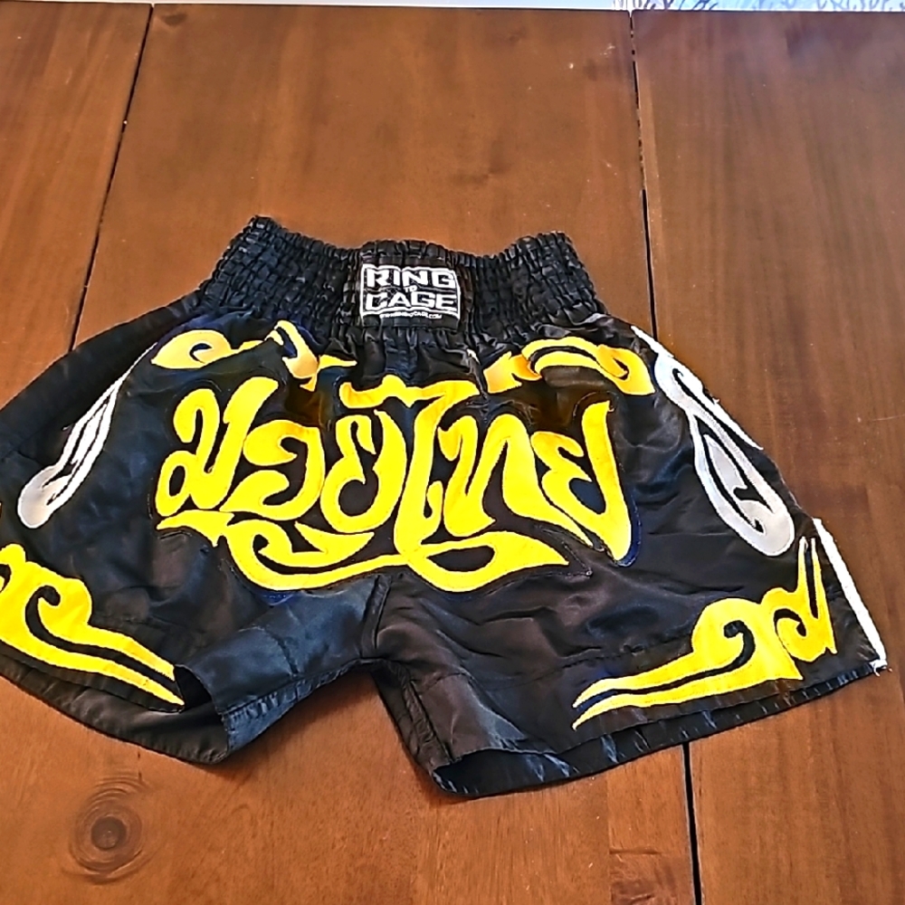 Mens Medium Muay Thai Shorts